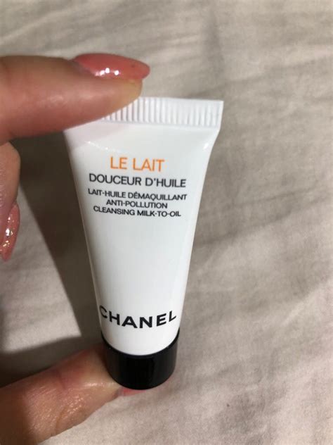 chanel cleansing milk to oil